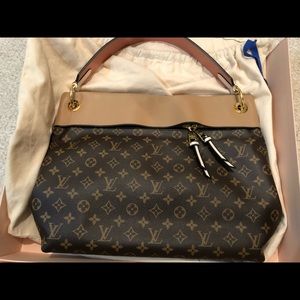 Louis Vuitton Tuileries Hobo Bag